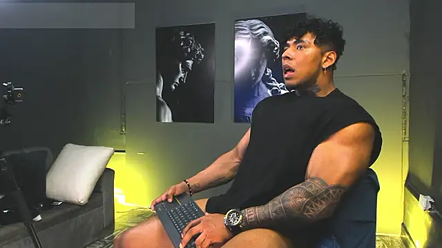 bradley_smith live XXX chat