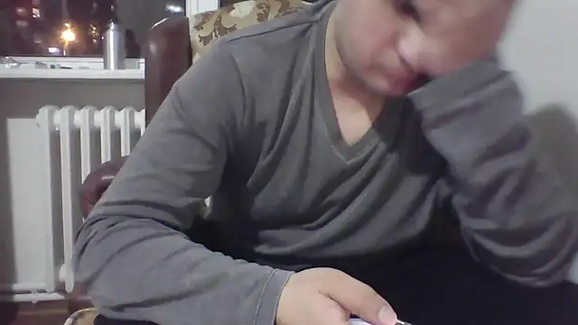 YakisikliSikici live XXX chat