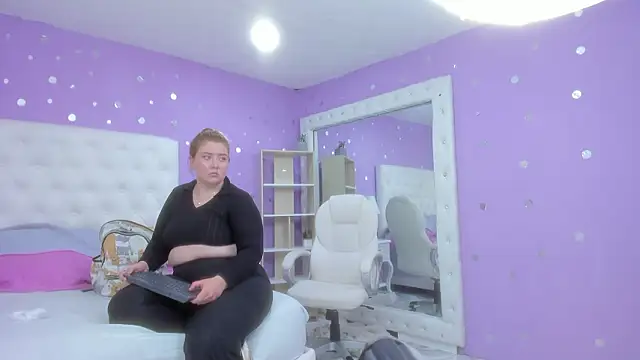 rousse_millers' Live XXX Chat