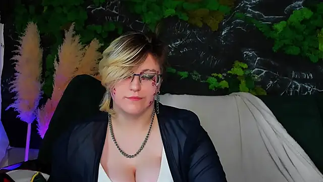 ABSI_GLITCH: вебкам-шоу