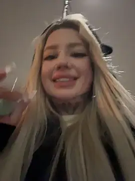 Chiibi's Webcam Show