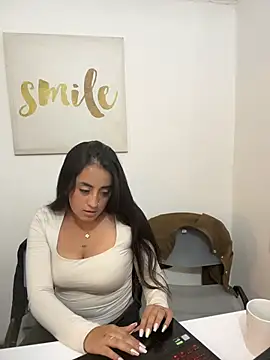 Antonella_Julieta – Naživo XXX chat