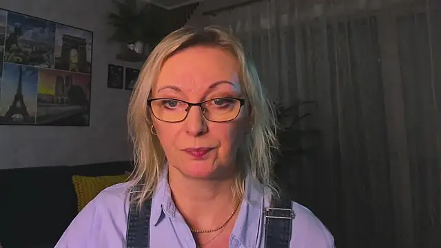 Show modela vanessa_chat na web-kameri