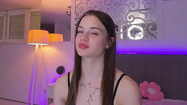 LuisaClover 现场XXX聊天