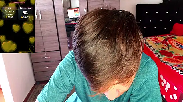 samael1107 élő XXX-chatje