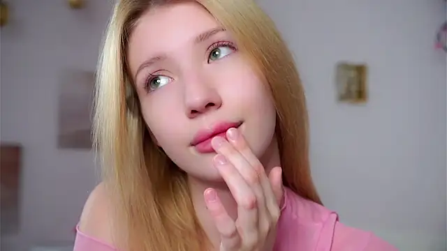 SunnivaCovil élő XXX-chatje