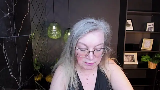 NataliMellow Chat XXX in diretta