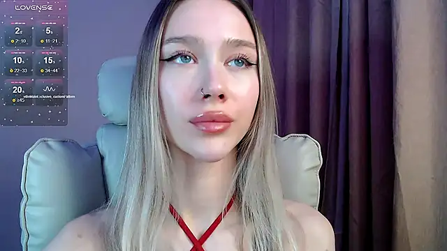 XXX chat uživo modela Des_ch