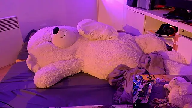 CeriseLapine – Naživo XXX chat