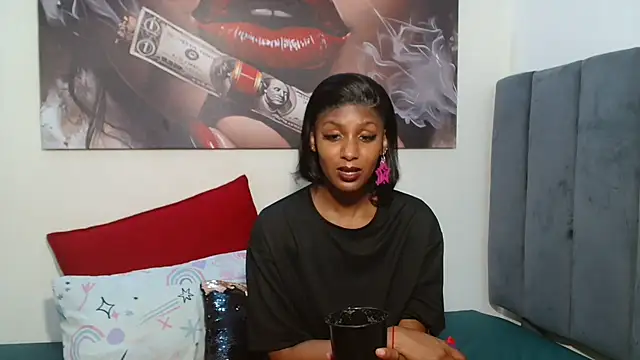 Moreish-06 élő XXX-chatje