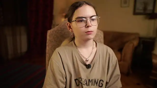 Chat +18 de MyrlZangger ao vivo