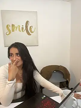 Chatroom XXX en direct de Antonella_Julieta