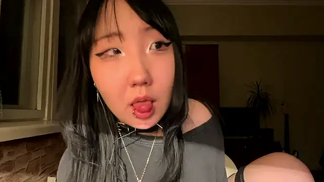 แชท XXX สดของ Yunananaa