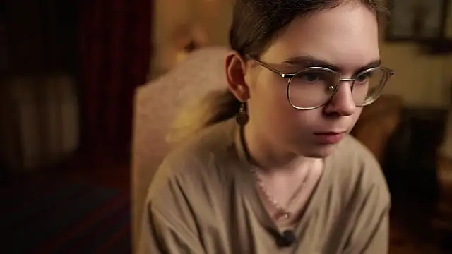 MyrlZangger Chat XXX live