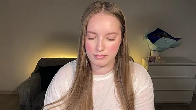 EvaMaddison: онлайн-секс-чат