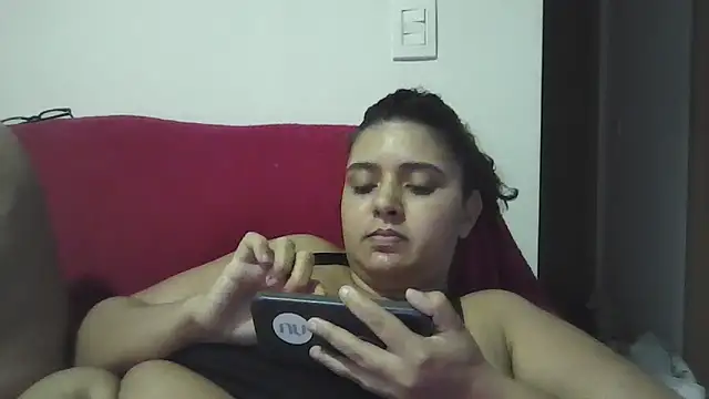 midsize_94's Live XXX Chat