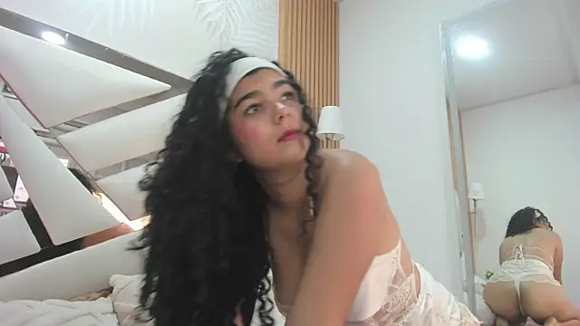 XXX chat uživo modela _Curly_Beauty