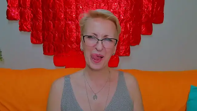 iamyourdream89n Live XXX chat