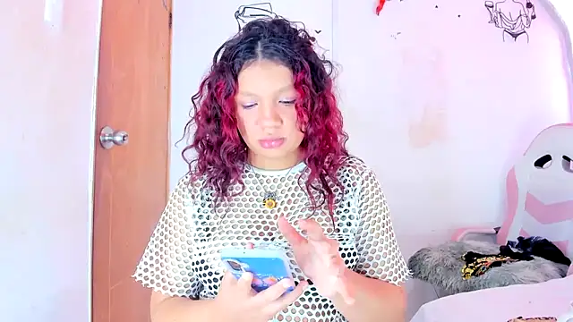 Czat XXX na żywo – Emily_Coper18