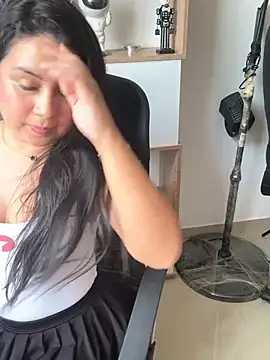 Pretty_IsadoraのライブXXXチャット