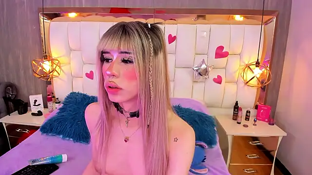 Pokazy przed kamerką – Foxxy_Doll