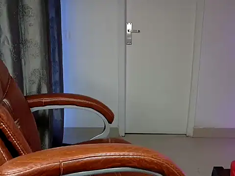 SugarAuraのライブXXXチャット