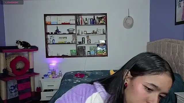 stephania_t Adlı Modelin Canlı XXX Sohbeti