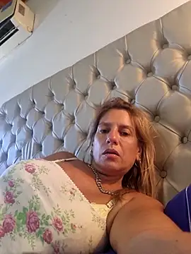 Webkamerová show DestinedShelf