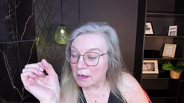 NataliMellow Chat XXX in diretta