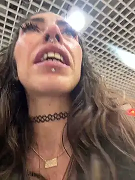 Amani_thewolf Chat XXX in diretta