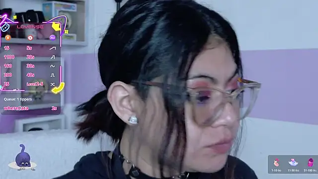 Catwhite_: онлайн-секс-чат