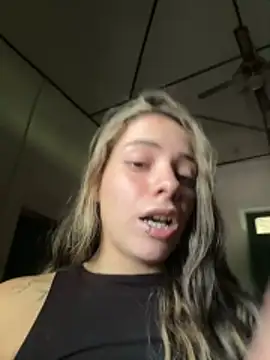 Chat XXX ao vivo de Marquis77