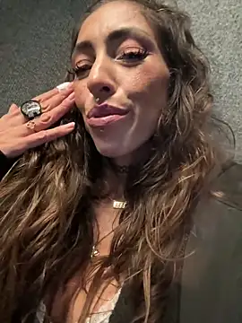 Amani_thewolf Chat XXX in diretta