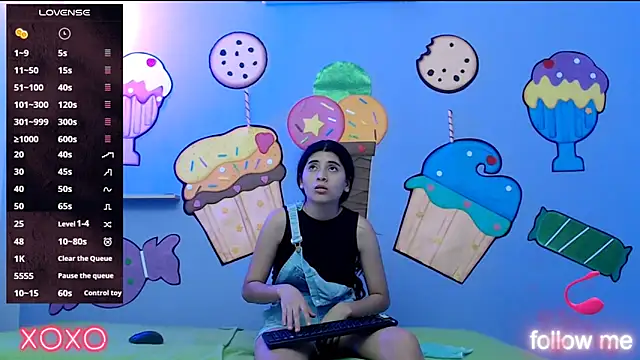 Chat +18 de skinnykalitzo18 ao vivo