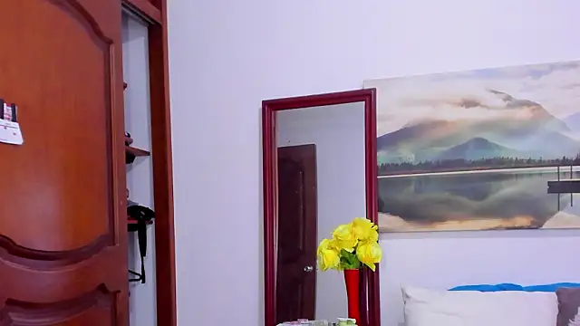 Aurora_Real Live XXX-chat