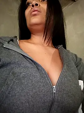 Chat +18 de _Estrellita_ ao vivo