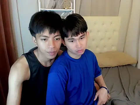 Show modela davincihugecock na web-kameri