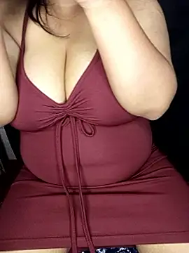 Pokazy przed kamerką – Curvy_Pooja