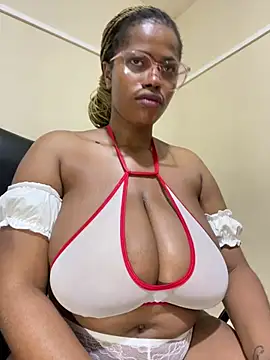 sexy_boobs97 即時 XXX 聊天