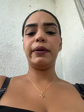 Sara-77's Live XXX Chat