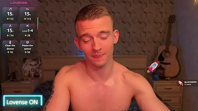 XXX chat uživo modela Marvelboy_