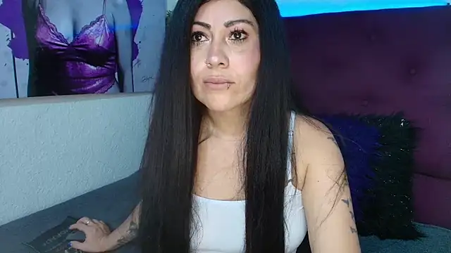 Chatroom XXX en direct de Tania_mature