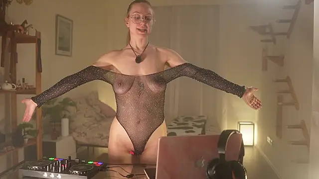 XXX chat uživo modela ChillyLovers