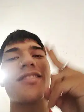 Show modela keettaa na web-kameri