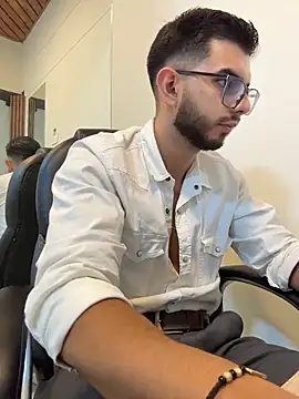 XXX chat uživo modela Milosky000