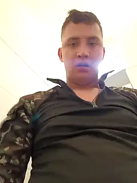 XXX chat uživo modela MonasticCanine