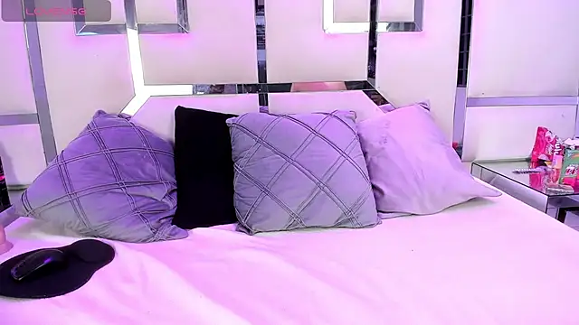 XXX chat uživo modela Aisha_Leenss