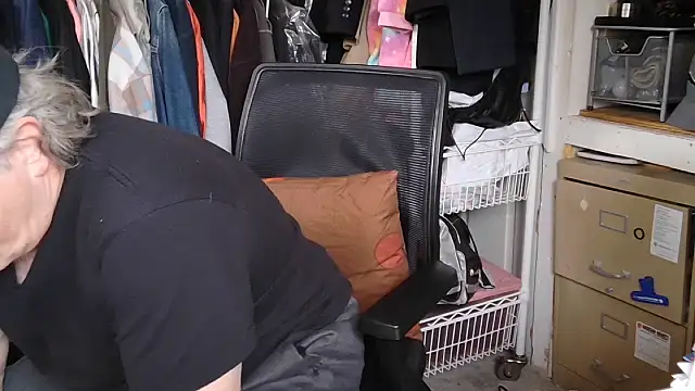 DougGlatt16: διαδικτυακό σόου στην κάμερα