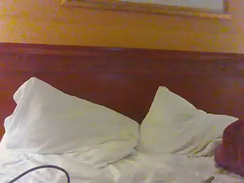 Darkcrowncouple webkamerás műsora