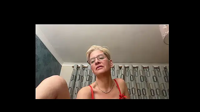 JennyHazel1: онлайн-секс-чат